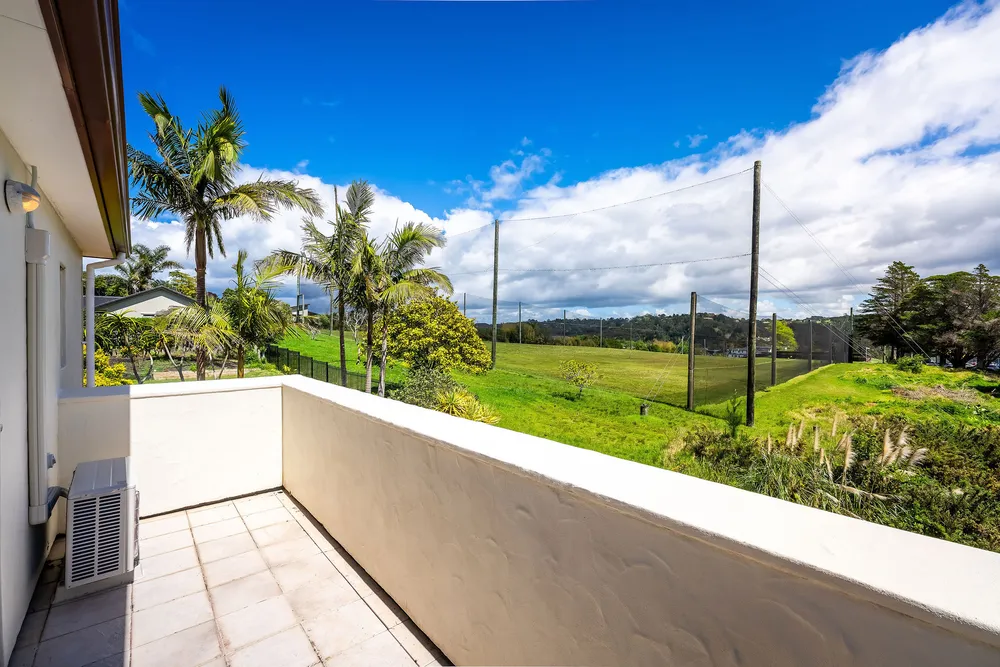 Photos of 42 English Oak Drive