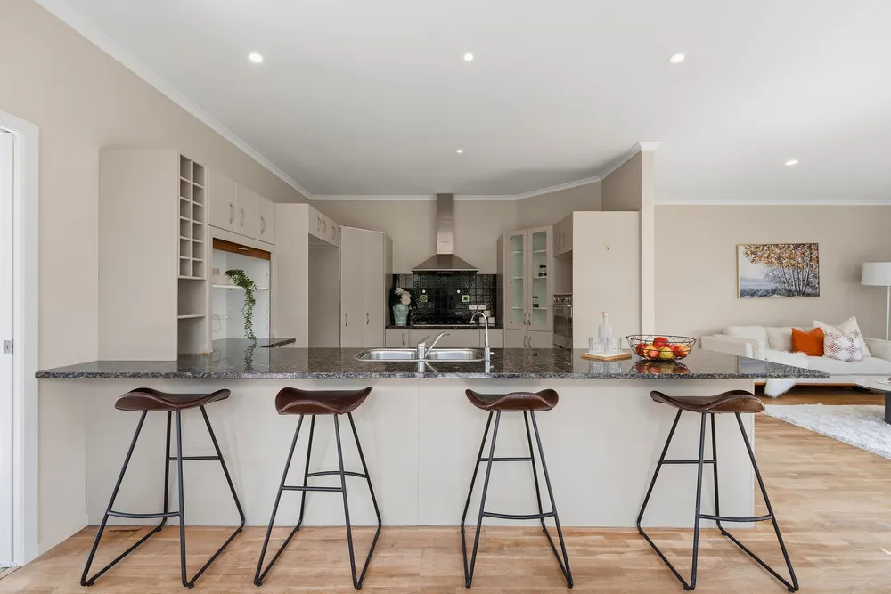 Photos of 42 English Oak Drive