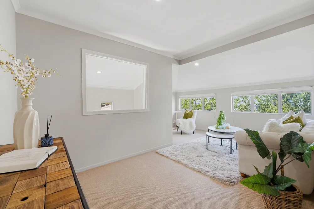 Photos of 42 English Oak Drive