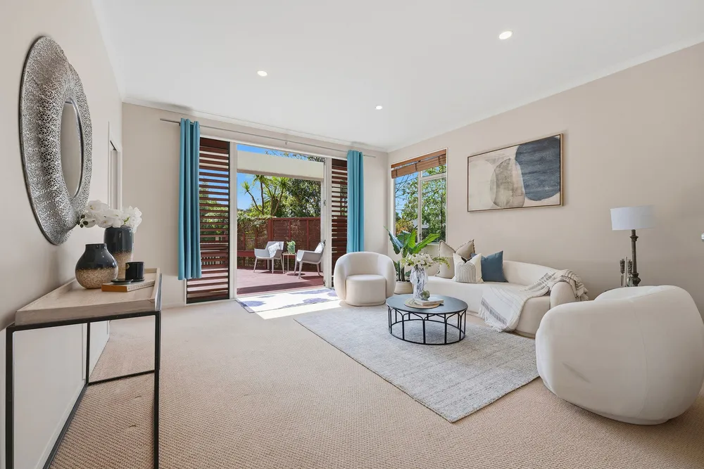 Photos of 42 English Oak Drive