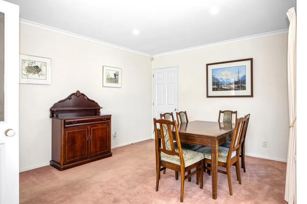 Photos of 49 Showgate Avenue