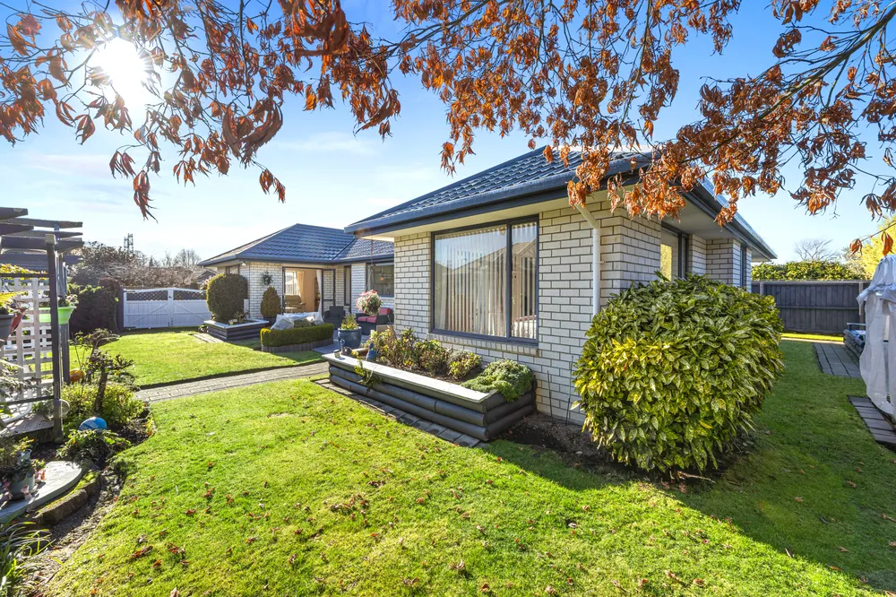 Photos of 49 Showgate Avenue