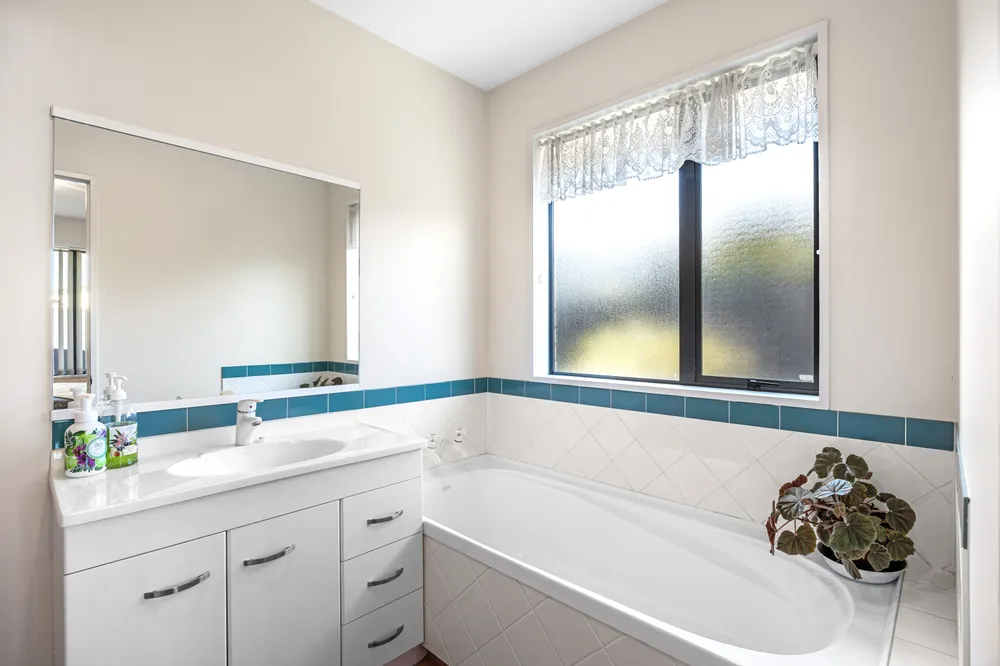 Photos of 49 Showgate Avenue