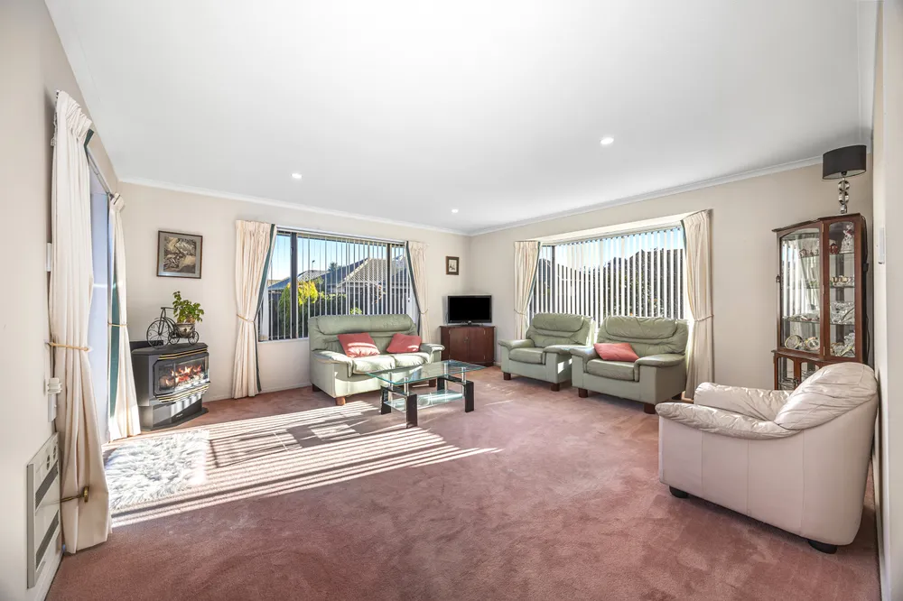 Photos of 49 Showgate Avenue