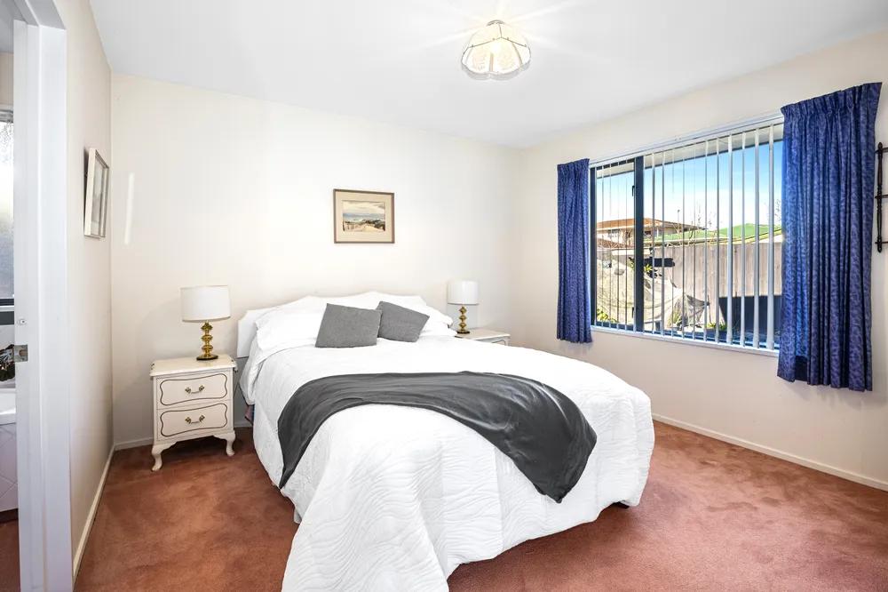 Photos of 49 Showgate Avenue