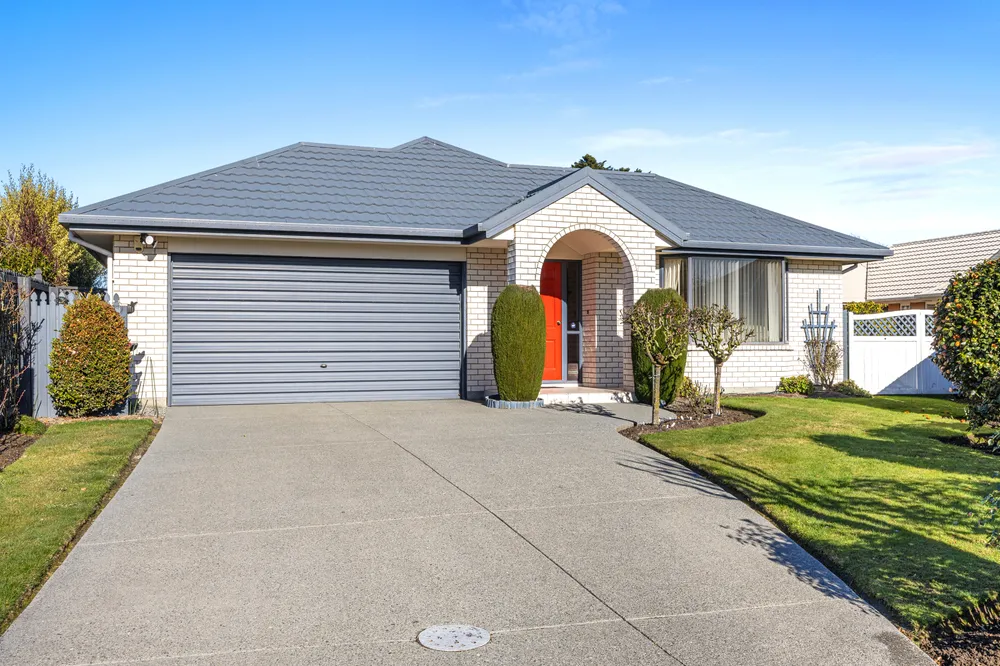 Photos of 49 Showgate Avenue