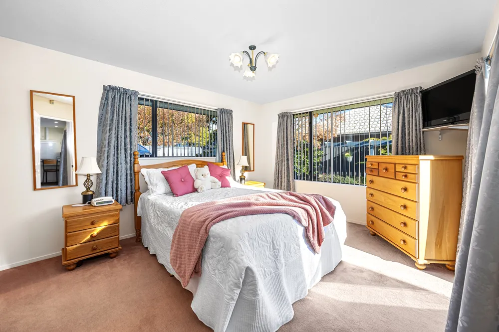 Photos of 49 Showgate Avenue