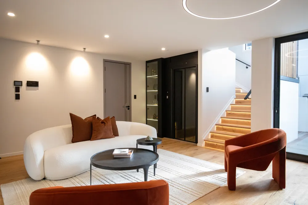 Photos of 16 Eltham Road