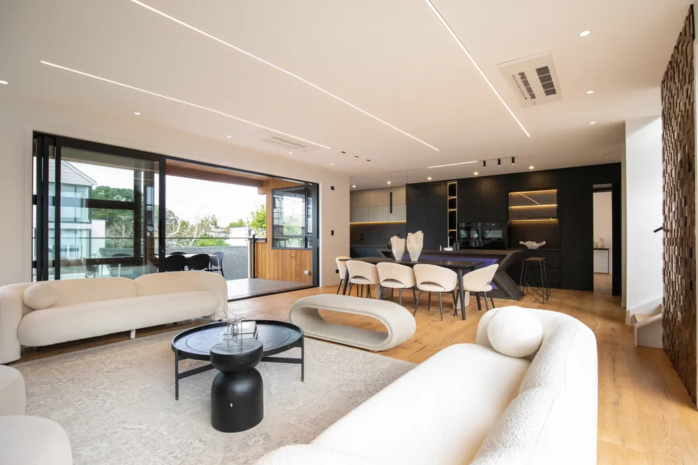 Photos of 16 Eltham Road