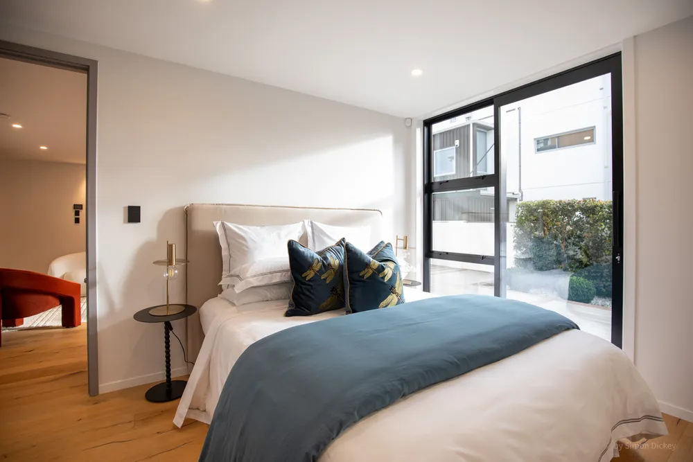 Photos of 16 Eltham Road