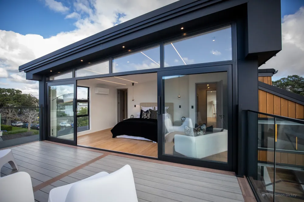 Photos of 16 Eltham Road