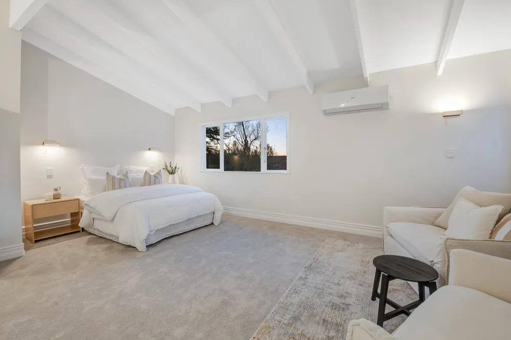 Photos of 147B Whangaparaoa Road