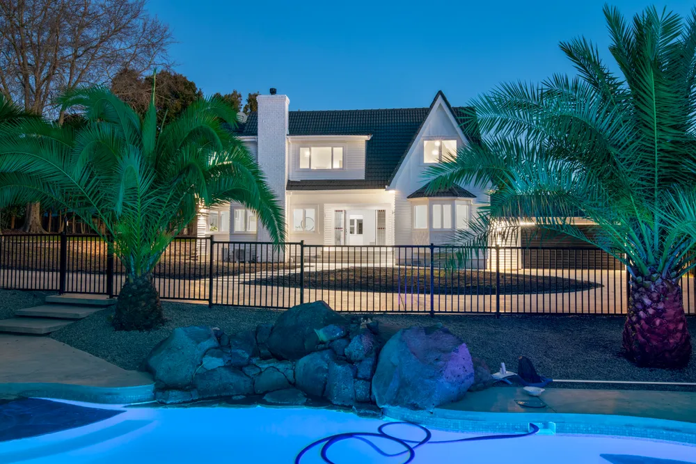 Photos of 147B Whangaparaoa Road