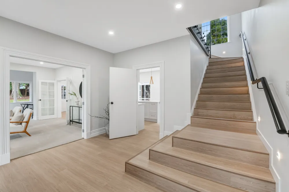 Photos of 147B Whangaparaoa Road