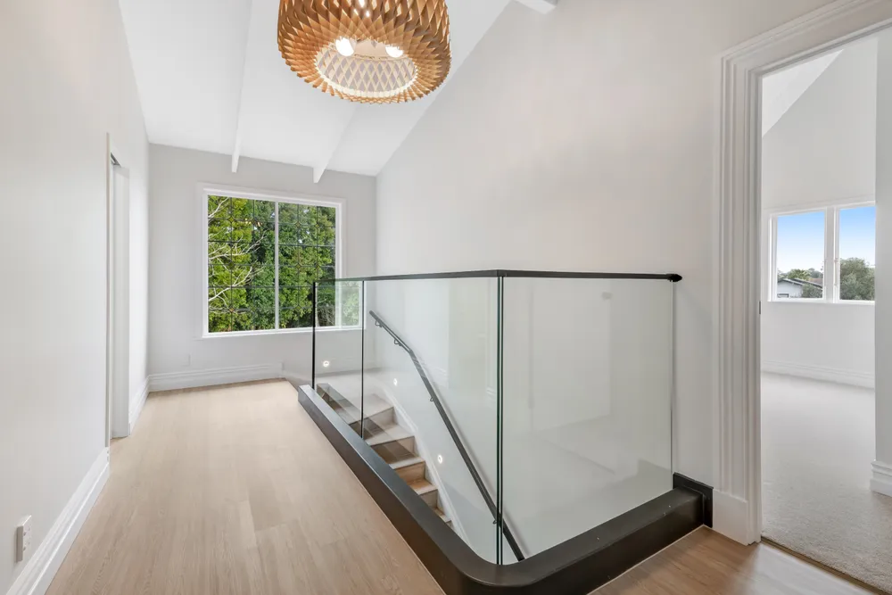 Photos of 147B Whangaparaoa Road