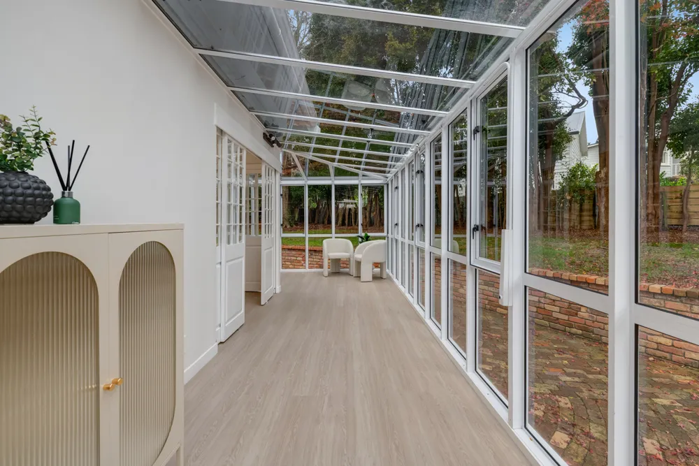 Photos of 147B Whangaparaoa Road