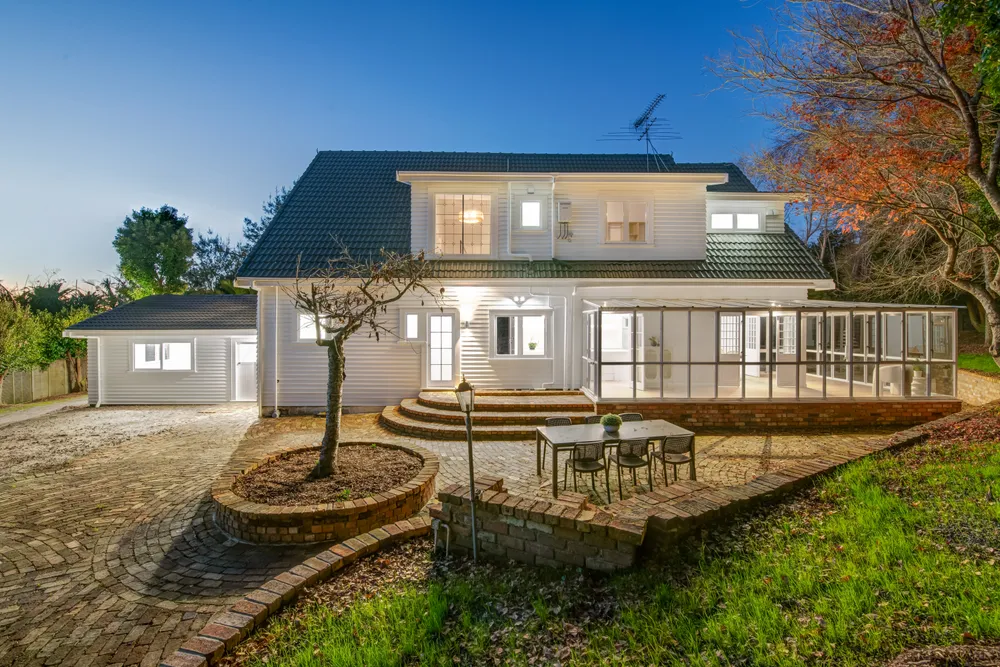 Photos of 147B Whangaparaoa Road