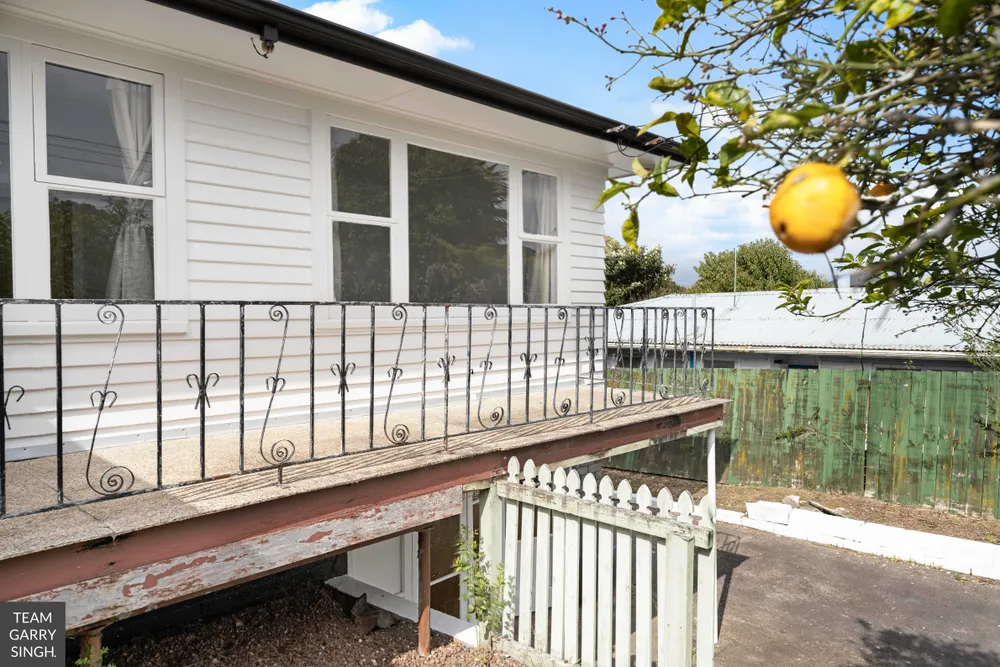 Photos of 16 Thompson Terrace