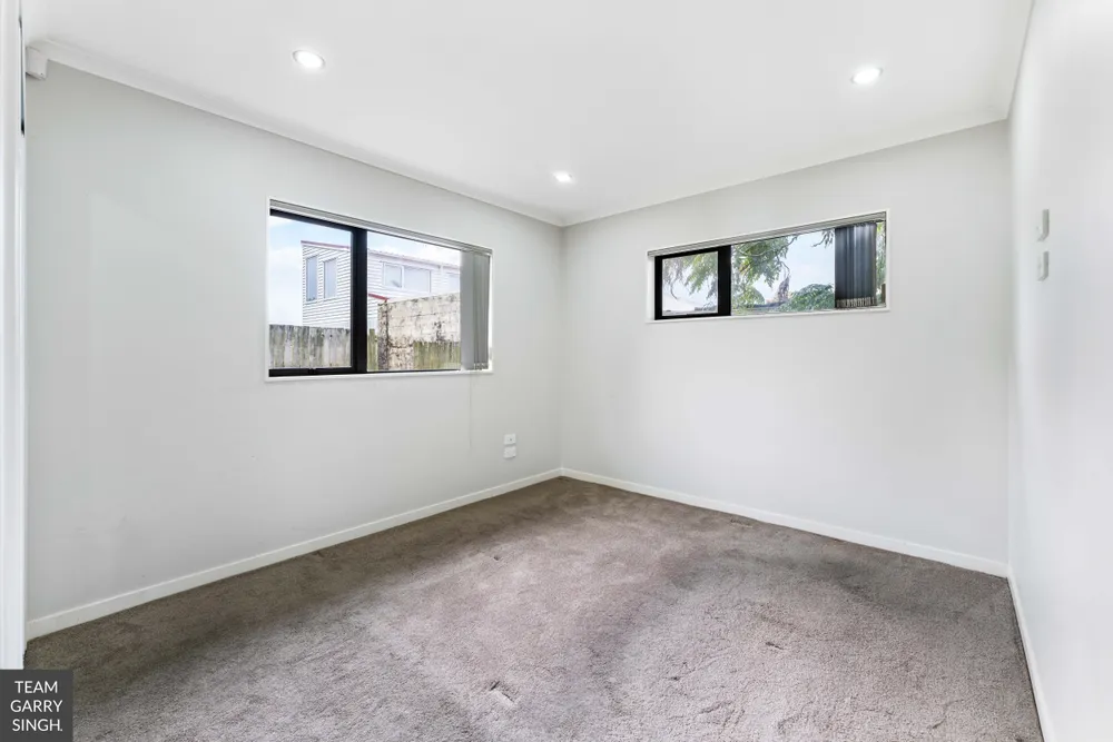 Photos of 16 Thompson Terrace