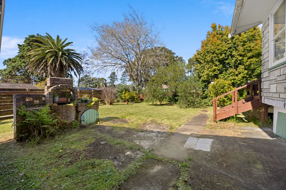 Photos of 118 Ennis Avenue