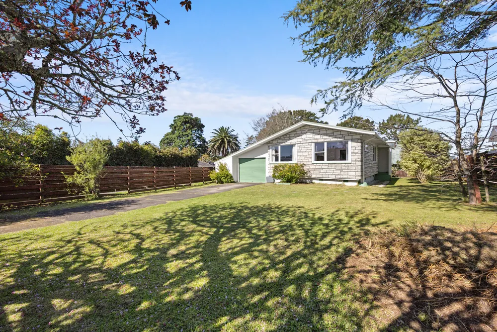Photos of 118 Ennis Avenue