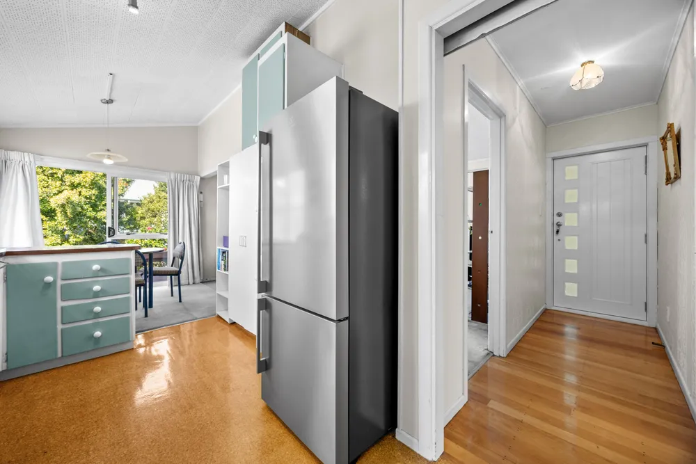 Photos of 118 Ennis Avenue