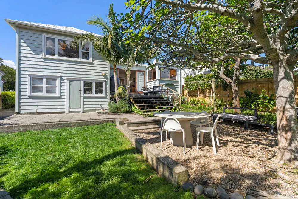 Photos of 4 Northland Street