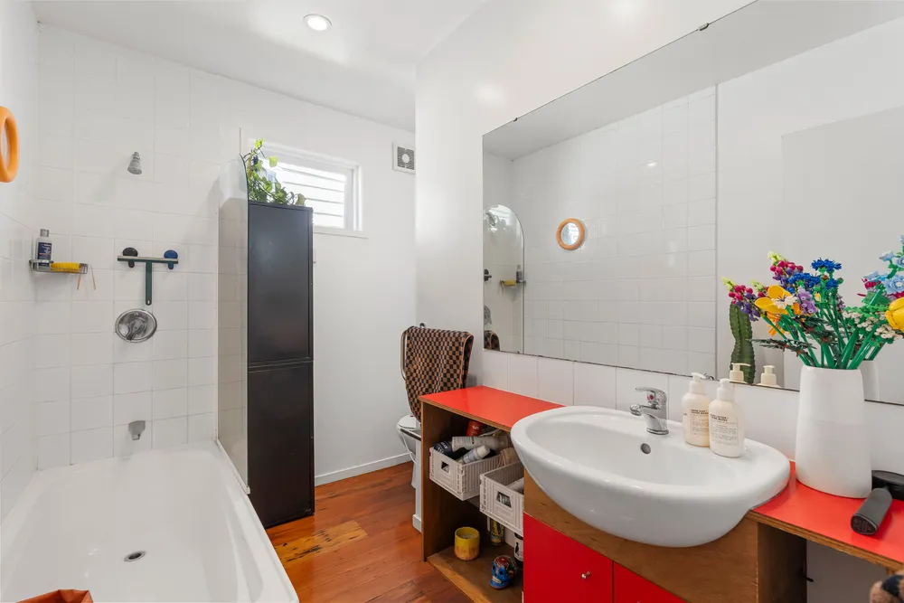 Photos of 4 Northland Street