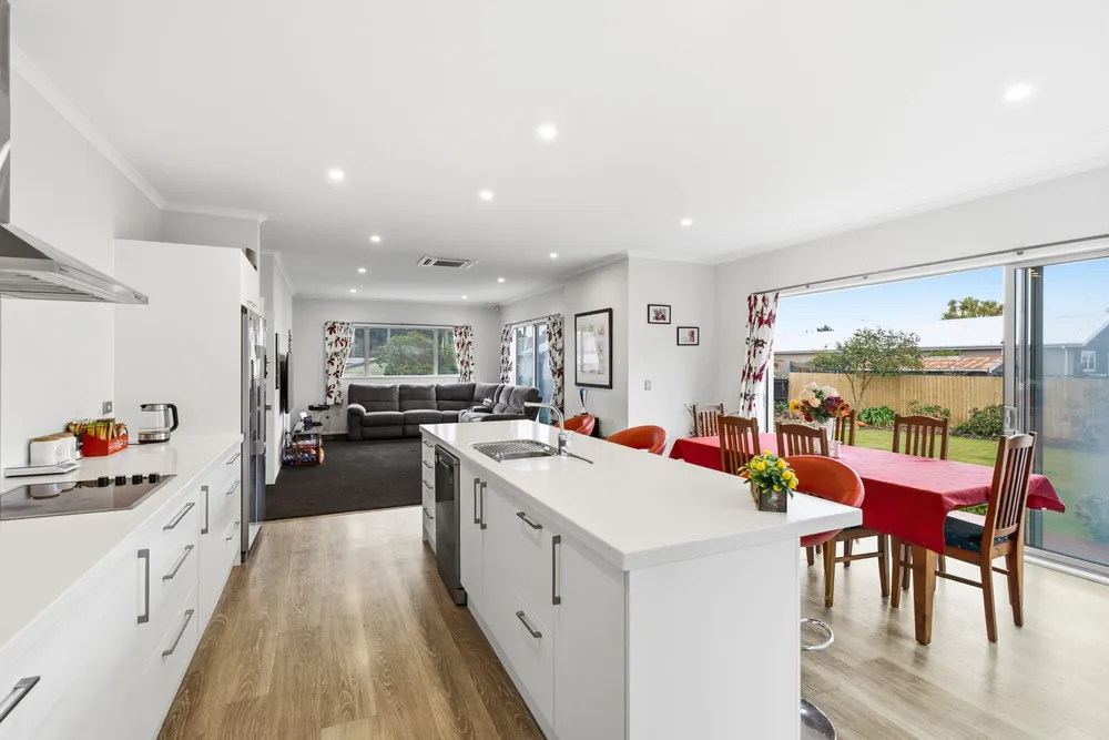 Photos of 345 Estuary Road