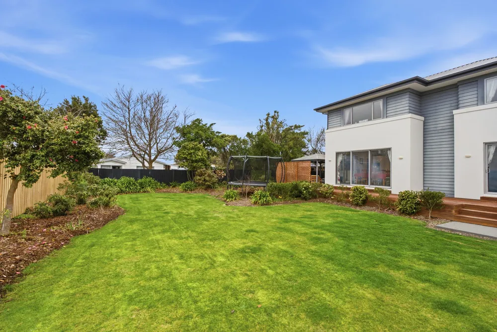 Photos of 345 Estuary Road