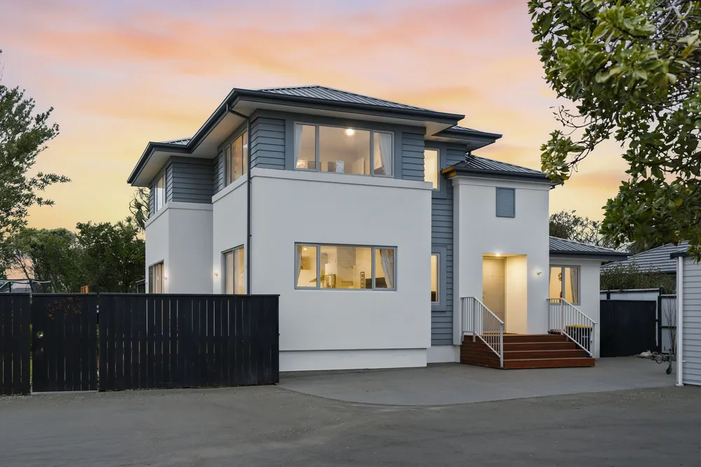 Photos of 345 Estuary Road