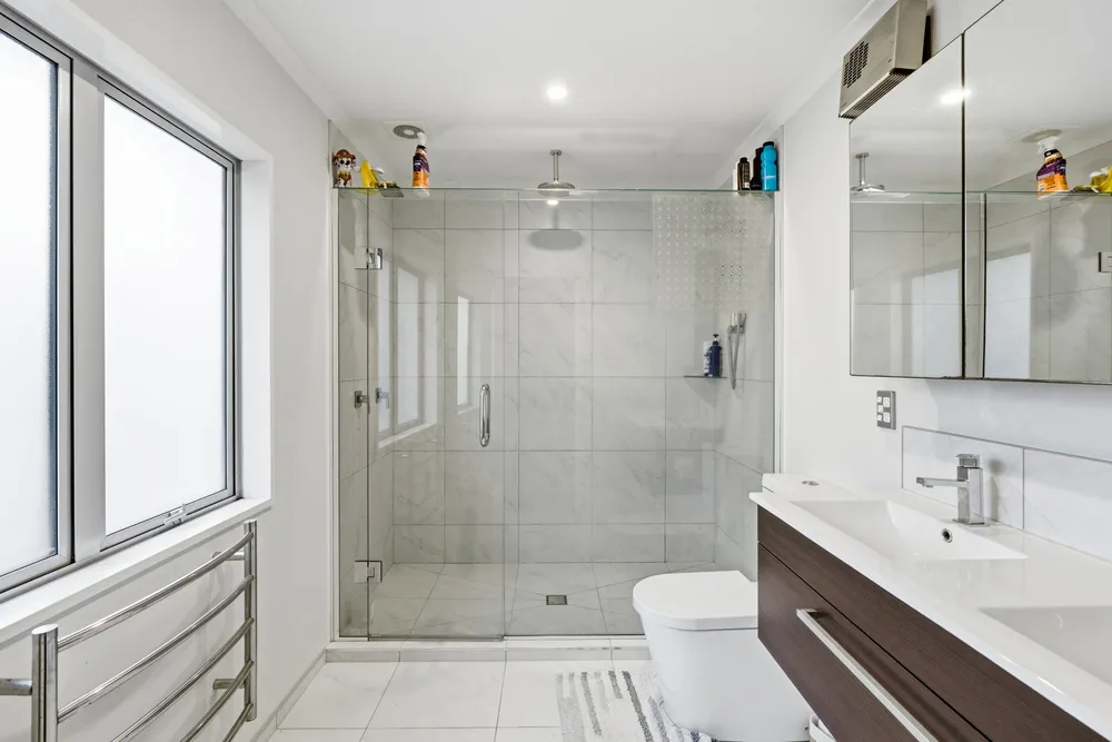 Photos of 345 Estuary Road