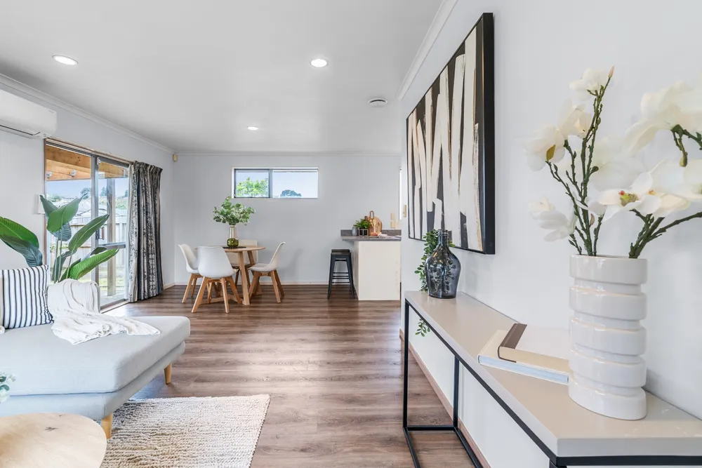 Photos of 50 Solomon Street