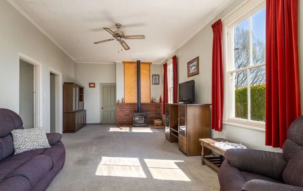 Photos of 47 Swindon Street