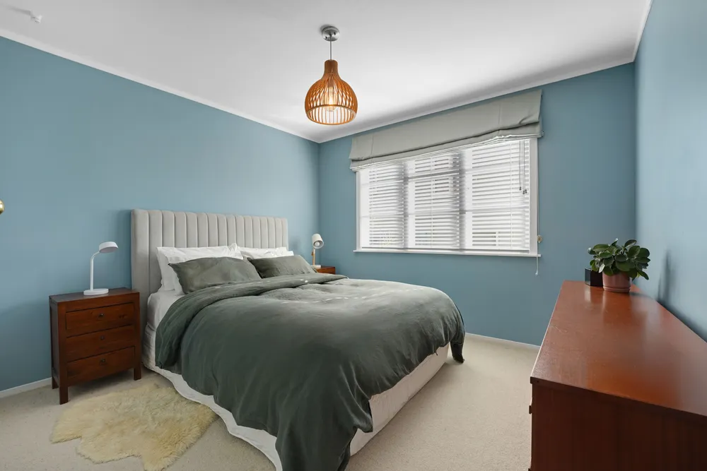 Photos of 66 Castledine Crescent