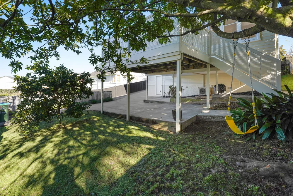 Photos of 66 Castledine Crescent