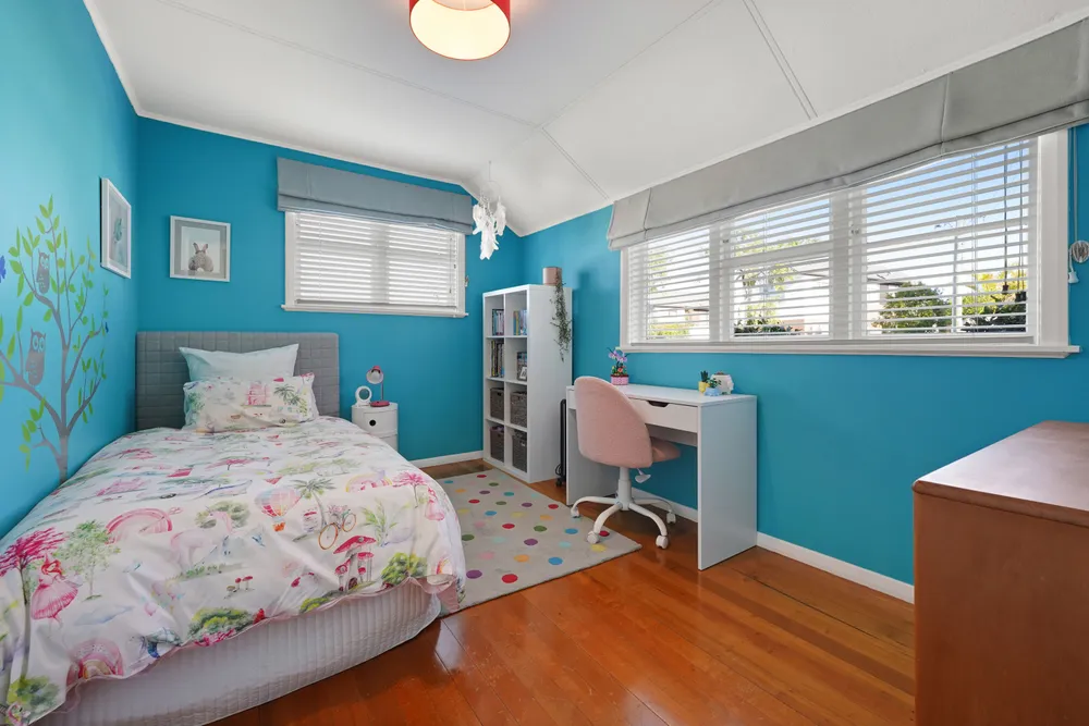 Photos of 66 Castledine Crescent