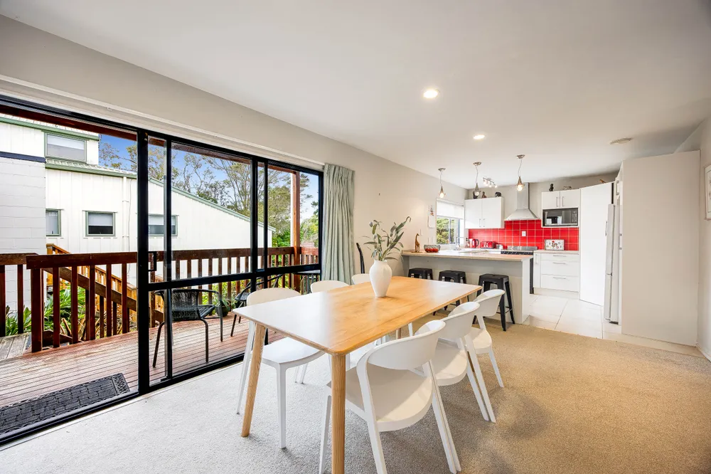 Photos of 10B Elliston Crescent
