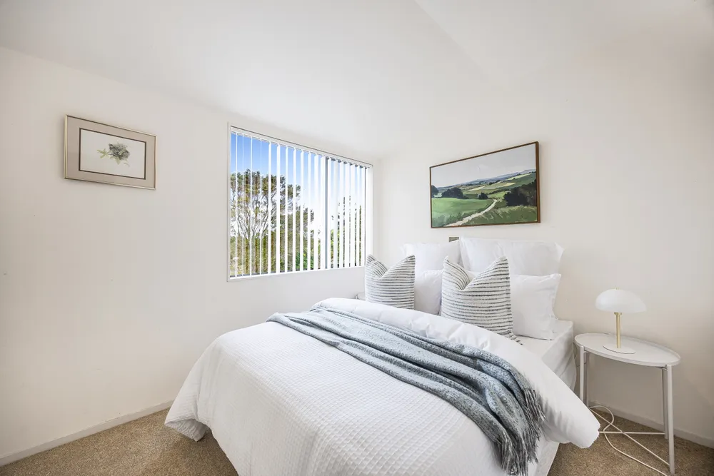 Photos of 10B Elliston Crescent