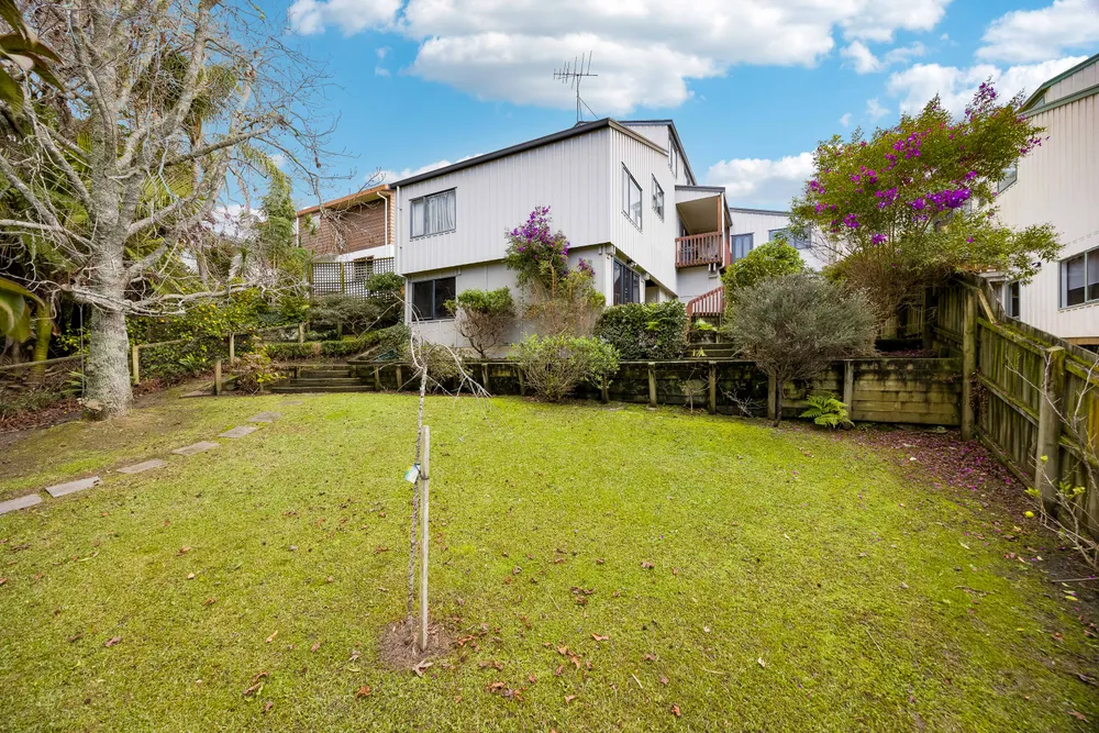 Photos of 10B Elliston Crescent