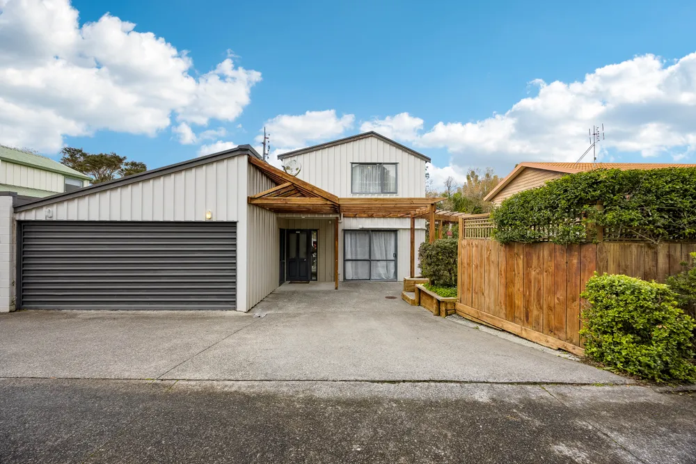 Photos of 10B Elliston Crescent