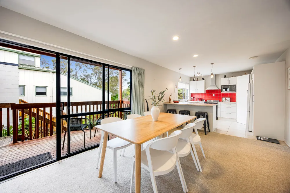 Photos of 10B Elliston Crescent
