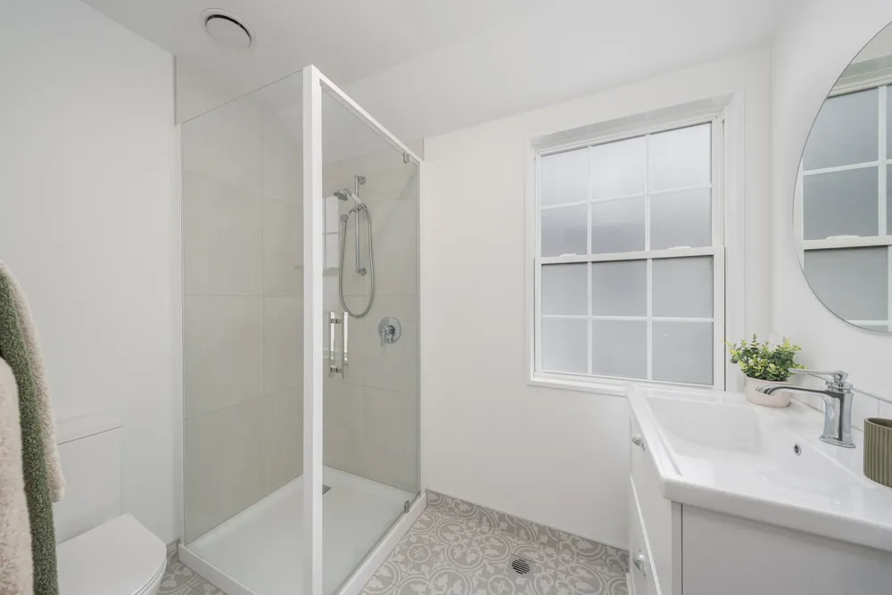 Photos of 151C Neville Street