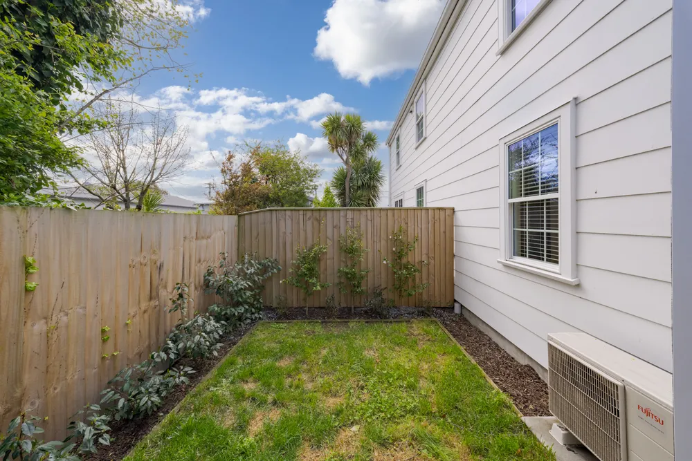Photos of 151C Neville Street