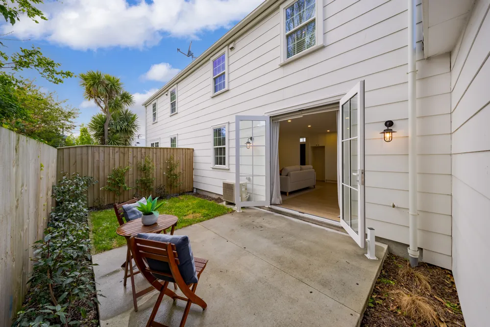 Photos of 151C Neville Street