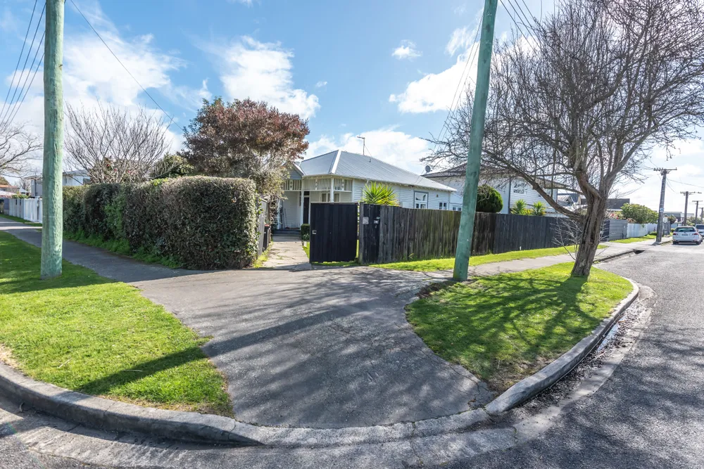 Photos of 13 Kinloch Street
