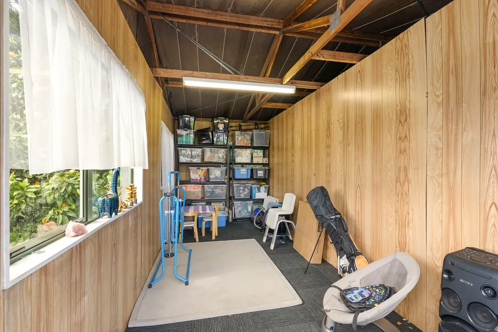 Photos of 1402 Glenbrook Road