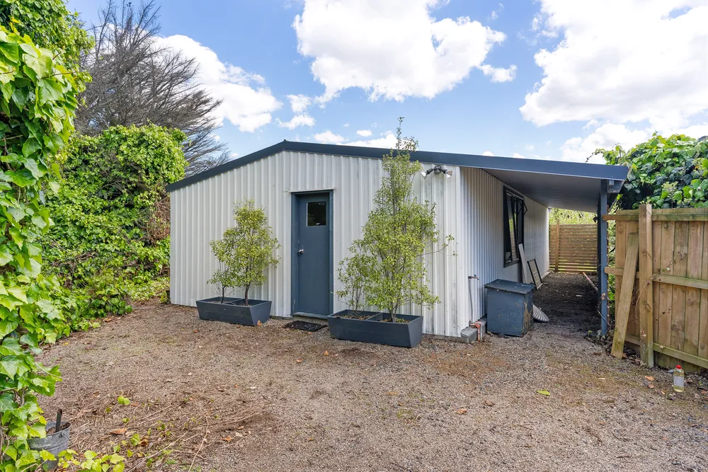 Photos of 1402 Glenbrook Road