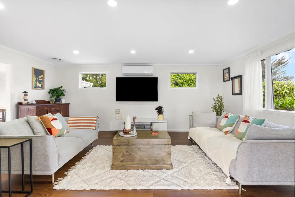 Photos of 1402 Glenbrook Road