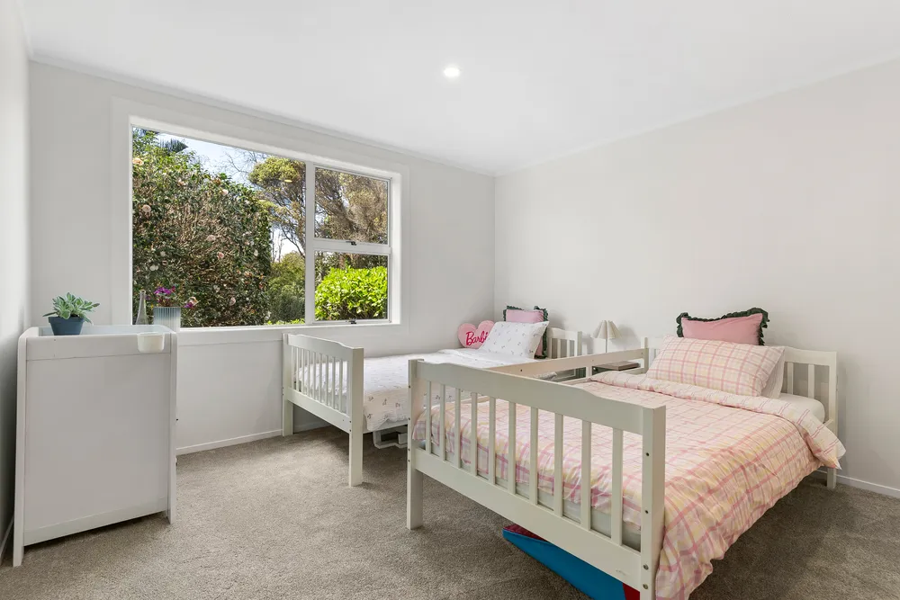 Photos of 1402 Glenbrook Road